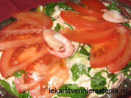 Салат овощной с крилем